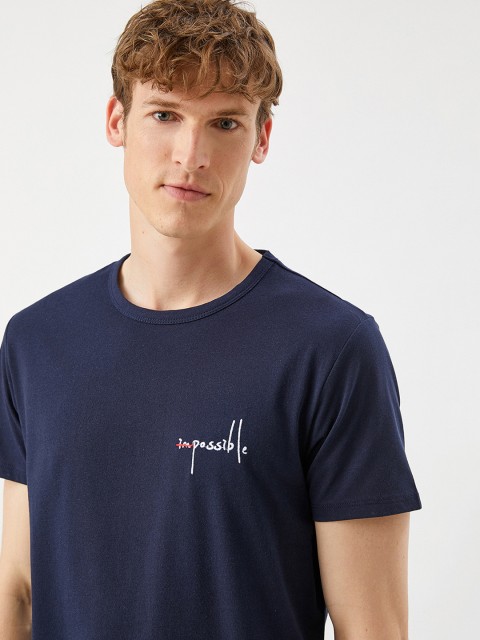 

Koton Men Navy Blue Slim Fit T-shirt