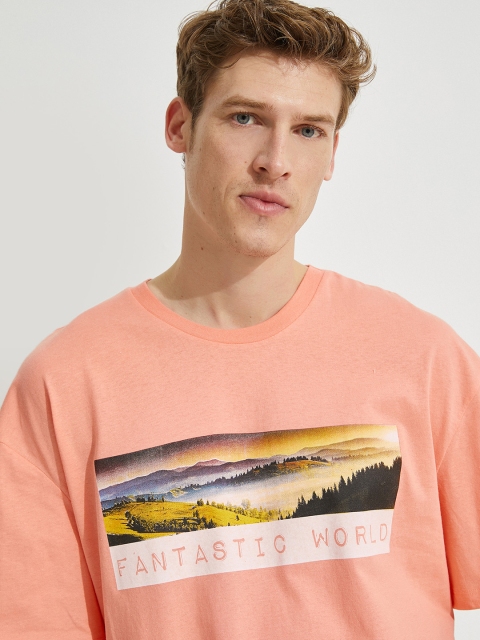 

Koton Men Pink Graphic Print Cotton Oversize T-shirt