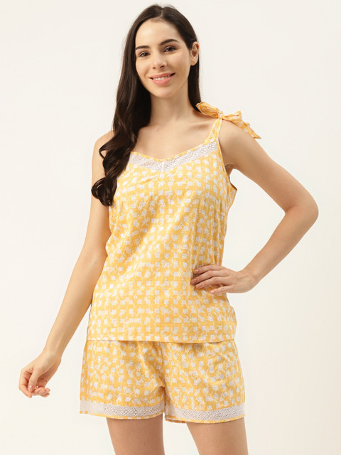 

DREAMSS BY SHILPA SHETTY Women Yellow & White Geometric Print Short Set