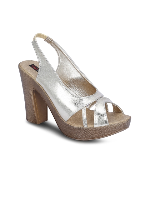

Get Glamr Women Gold-Toned Solid Platforms