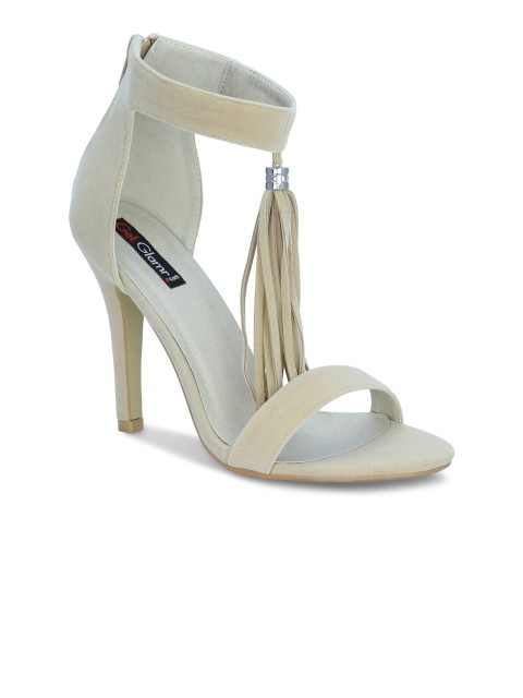 

Get Glamr Women Beige Solid Stilettos