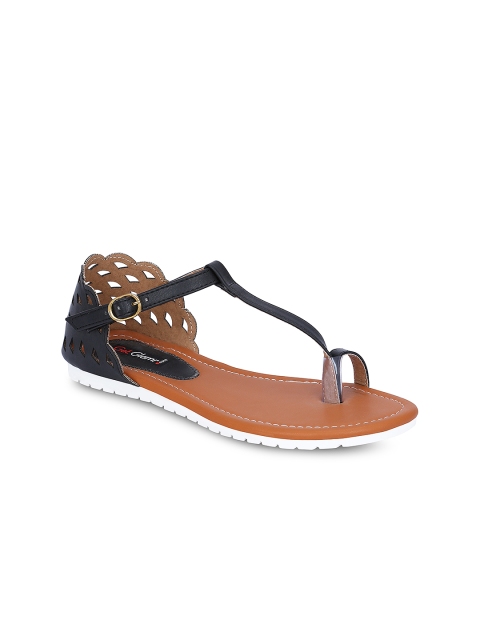 

Get Glamr Women Black Solid Flats