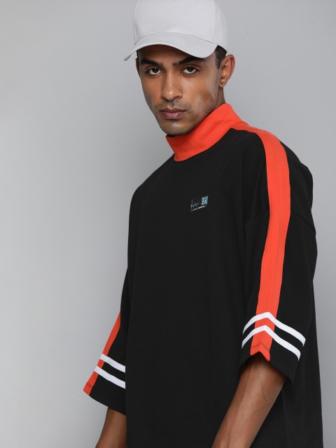 

HRX By Hrithik Roshan Lifestyle Men Jet Black Bio-Wash Colourblock Tshirts