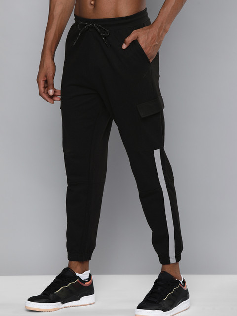 

HRX by Hrithik Roshan Men Black Solid Regular Fit Joggers