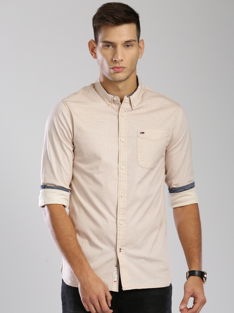 

Tommy Hilfiger Men Beige Slim Fit Printed Casual Shirt