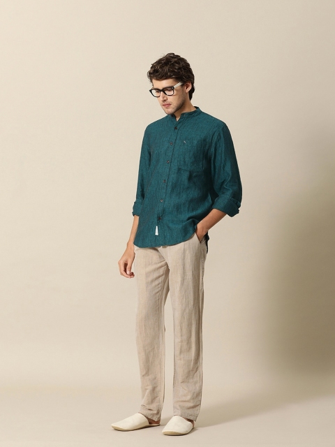 

Mr Bowerbird Men Teal Green Tailored Fit Opaque Casual Shirt