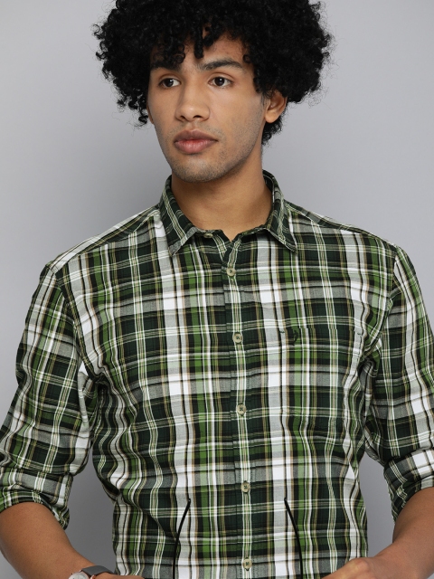

Indian Terrain Men Olive Green & White Chiseled Fit Checked Smart Casual Shirt