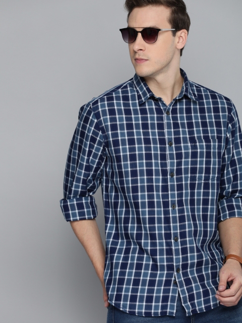 

Indian Terrain Men Blue & White Slim Fit Checked Pure Cotton Casual Shirt