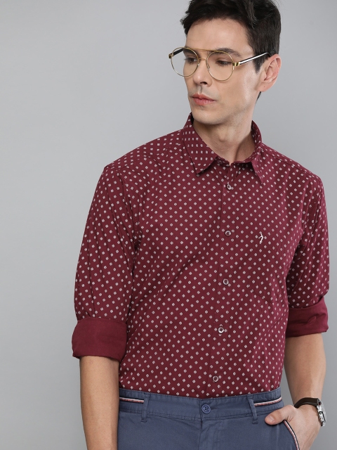 

Indian Terrain Men Red Slim Fit Printed Casual Shirt