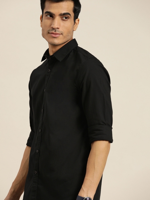 

INVICTUS Men Black Slim Fit Solid Oxford Weave Cotton Casual Shirt