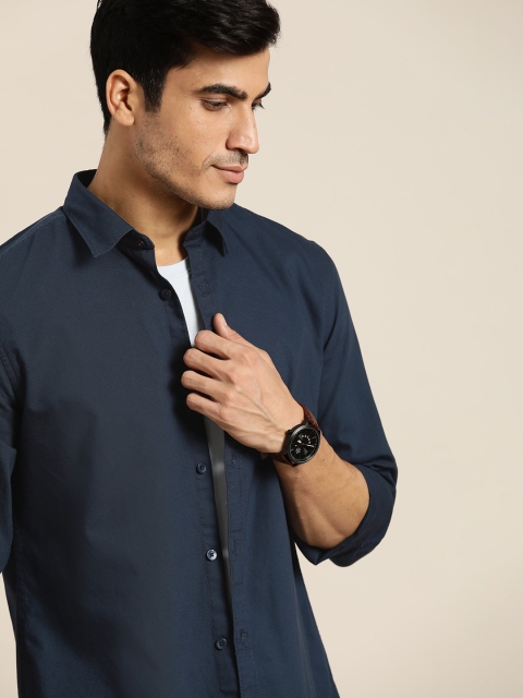 

INVICTUS Men Navy Blue Slim Fit Solid Oxford Weave Cotton Casual Shirt