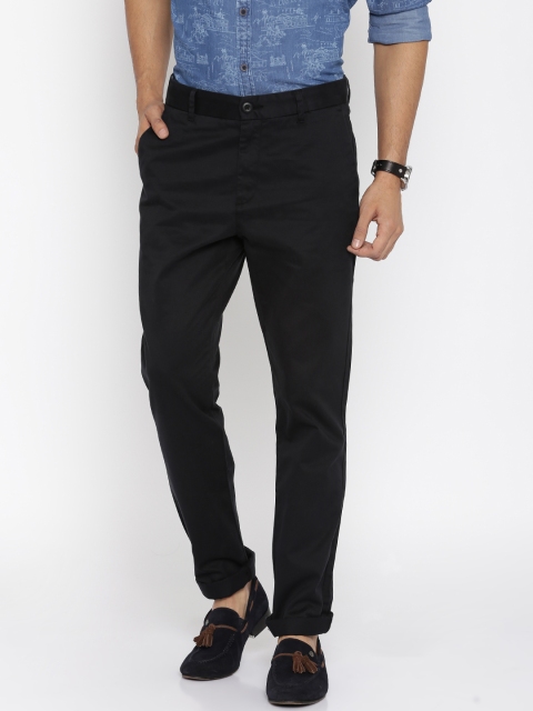 

U.S. Polo Assn. Men Black Solid Slim Fit Chinos