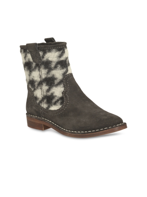 

Clarks Women Grey Suede Heeled Boots