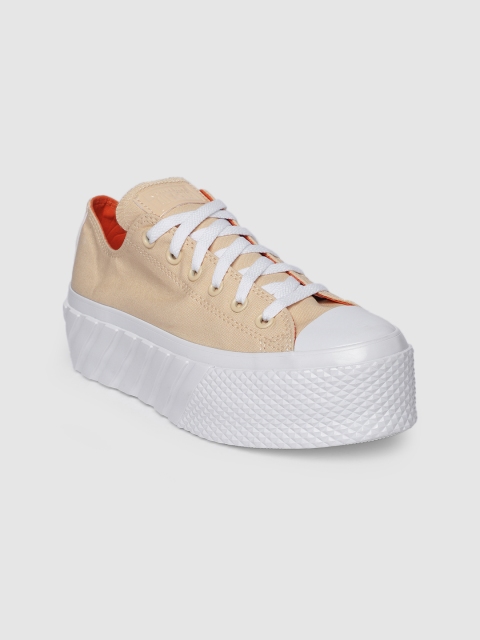 

Converse Women Beige Chuck Taylor All Star Lift New Tape Sneakers