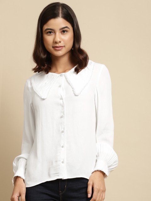

COVER STORY White Peter Pan Collar Regular Top
