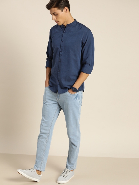 

INVICTUS Men Navy Blue Solid Pure Cotton Casual Shirt