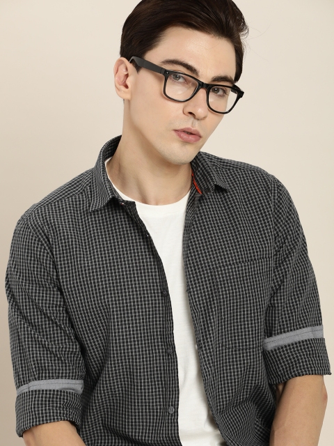 

INVICTUS Men Grey & Black Slim Fit Opaque Checked Casual Shirt
