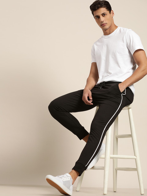 

Invictus Indoor Men Black Solid Joggers