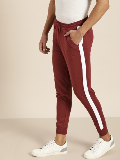 

Invictus Indoor Men Rust Red Solid Taped Straight-Fit Joggers