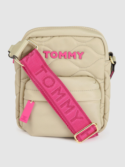 

Tommy Hilfiger Beige CATE-XBODY-QUILT SMTH Messenger Bag