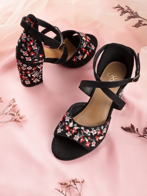 

House of Pataudi Women Black & Red Embroidered Block Heels