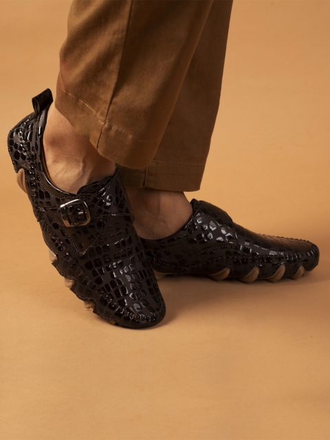 

Big Fox Men Brown & Black Shoe-Style Sandals