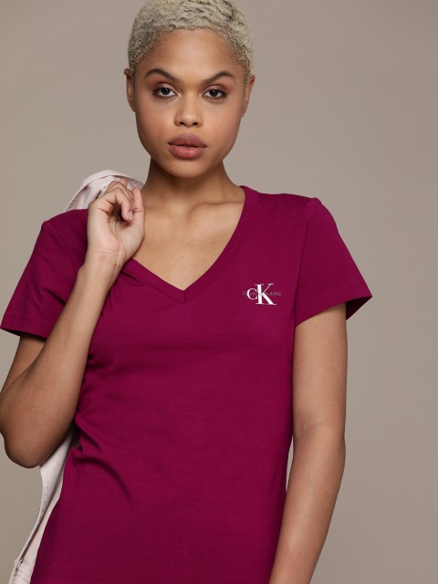 

Calvin Klein Jeans Women Purple V-Neck Slim Fit T-shirt