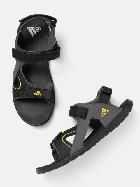 

ADIDAS Men Black & Grey Solid Adirengo Light Sports Sandals