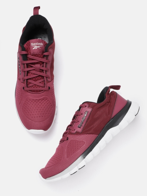

Reebok Women Maroon Aim Runner Knit Shoes