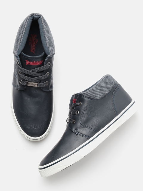 

Roadster Men Navy Mid-Top Sneakers, Navy blue