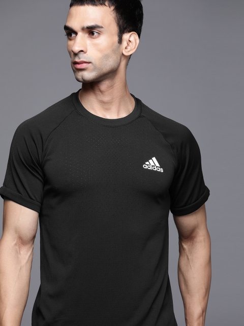 

ADIDAS Men Black Slim Fit Aeroknit Designed 2 Move Sport Seamless Training or Gym Sustainable T-shirt