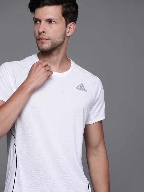 

ADIDAS Men White Solid Runner T-shirt