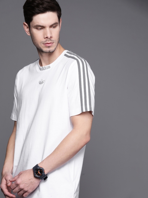 

ADIDAS Originals Men White Solid Pure Cotton SPRT 3-Stripes T-shirt