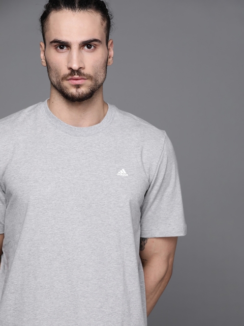 

ADIDAS Men Grey Melange FI ST Training Solid T-shirt