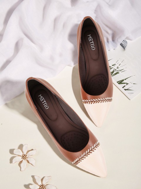 

Metro Brown Colourblocked Block Heels Pumps