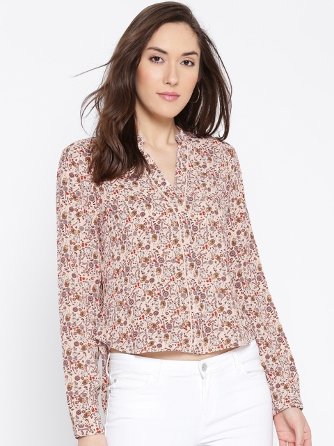 

Vero Moda Women Peach-Coloured Regular Fit Printed Casual Shirt