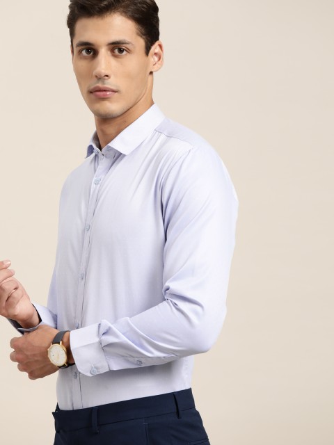 

INVICTUS Men Blue Self Design Slim Fit Casual Shirt