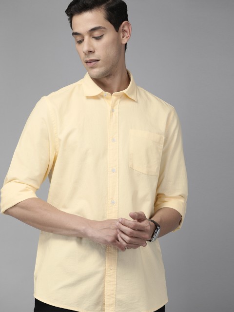 

Blackberrys Men Yellow Solid Slim Fit Casual Shirt