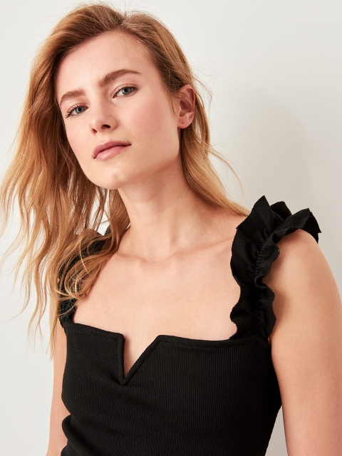 

Trendyol Black Solid Sheath Dress