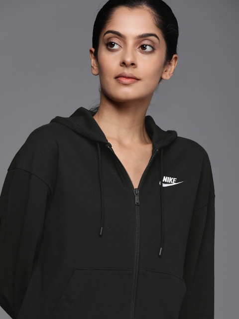 

Nike Women Black Loose Fit Drop Shoulder Sporty Jacket