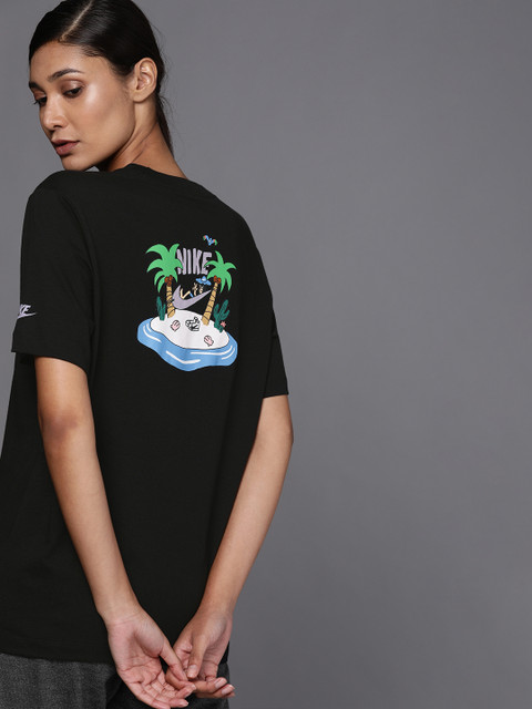 

Nike Women Black & White Printed T-shirt