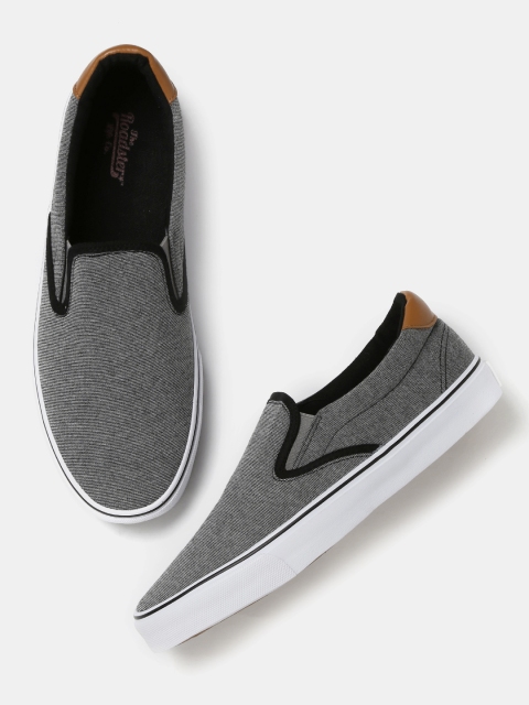 

Roadster Men Grey Solid Slip-On Sneakers