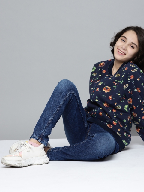 

YK Girls Blue Regular Fit Light Fade Stretchable Jeans