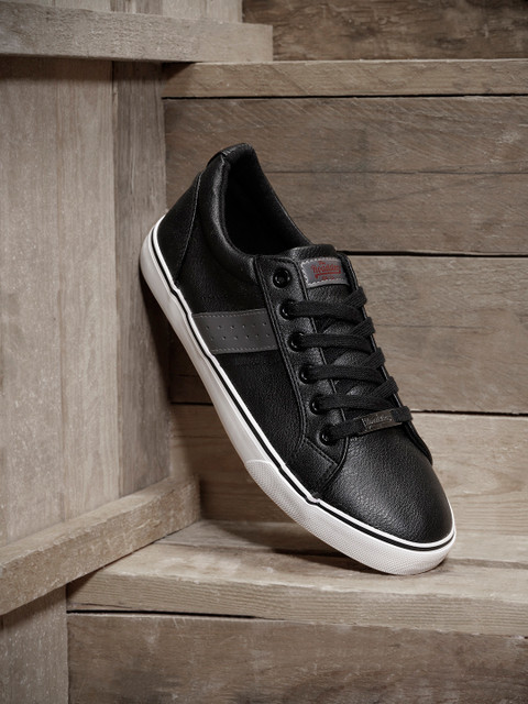 

Roadster Men Black Solid Sneakers