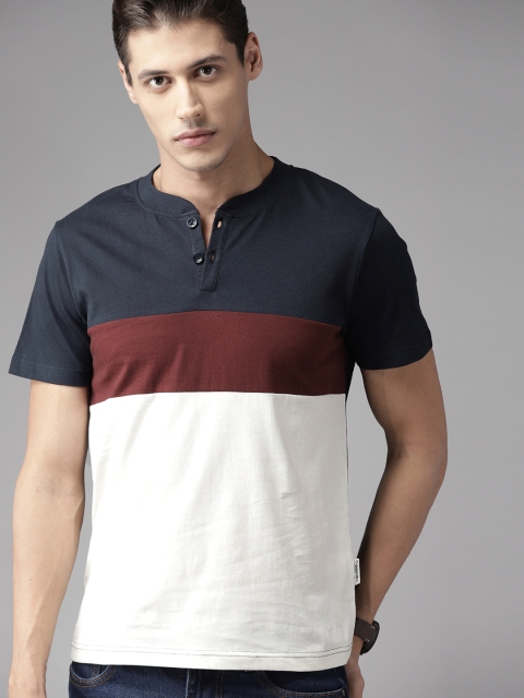 

Roadster Men Navy Blue & White Cotton Colourblocked Mandarin Collar T-shirt