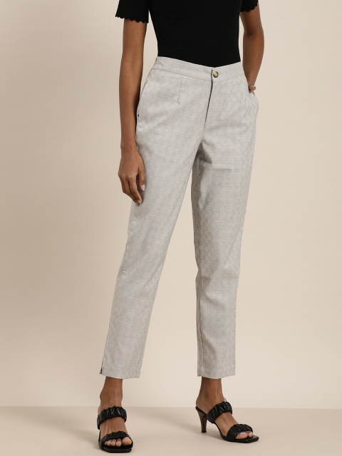 

Moda Rapido Women Grey Checked Regular Trousers