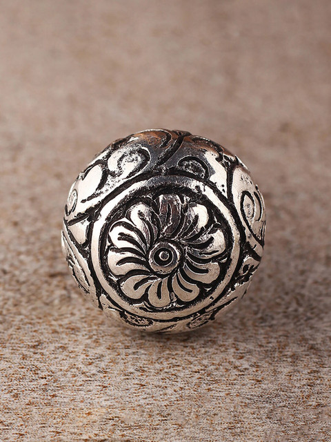 

Neerja Silver-Toned Metal Cabinet Drawer Knobs