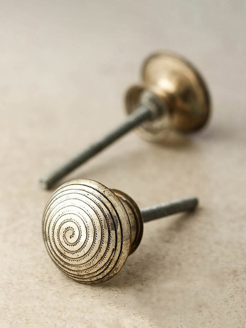 

Neerja Silver-Toned Set Of 2 Spiral Design Silver Metal Drawer Knob