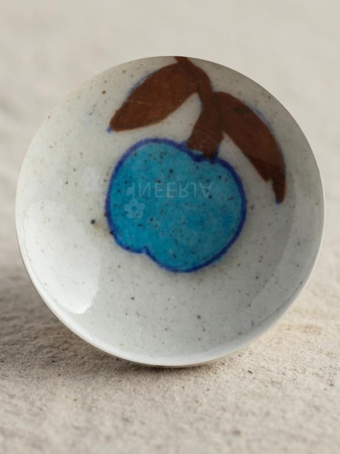 

Neerja White & Blue Pottery Handmade Cabinet Knobs