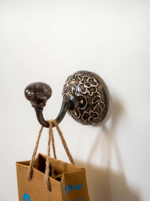 

Neerja Brown Embossed Ceramic Round Coat Hook